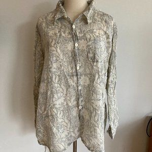 MAGNOLIA PEARL Button Down Blouse in Floral print